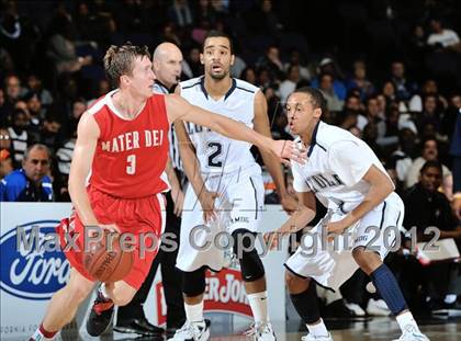 Thumbnail 1 in Mater Dei vs. Loyola (CIF SS D1AA Semifinal) photogallery.