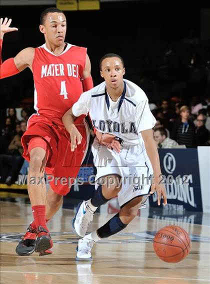 Thumbnail 2 in Mater Dei vs. Loyola (CIF SS D1AA Semifinal) photogallery.