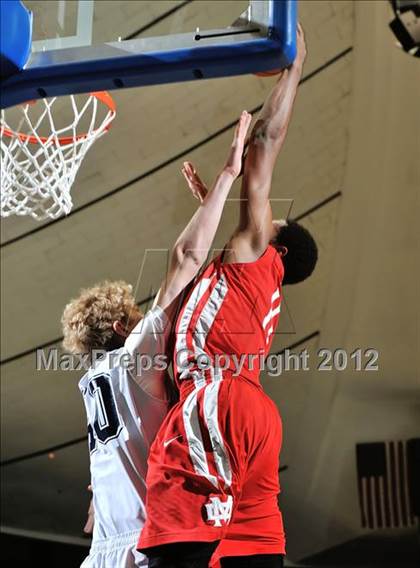 Thumbnail 1 in Mater Dei vs. Loyola (CIF SS D1AA Semifinal) photogallery.