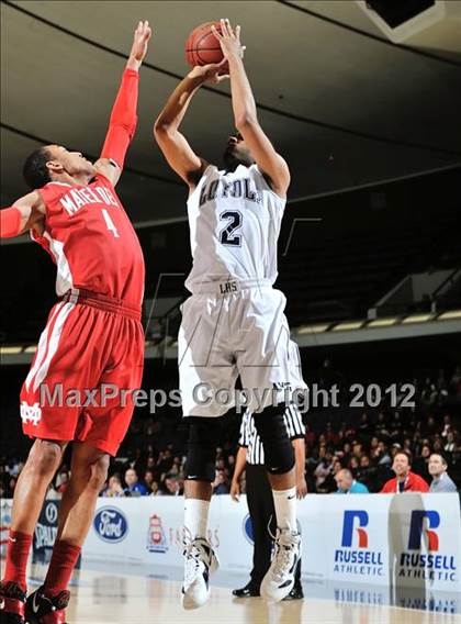 Thumbnail 3 in Mater Dei vs. Loyola (CIF SS D1AA Semifinal) photogallery.
