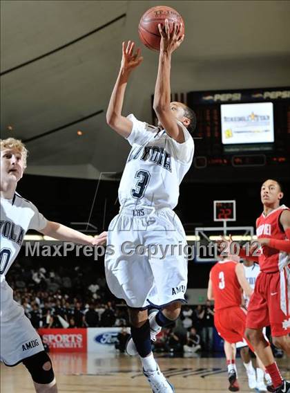 Thumbnail 3 in Mater Dei vs. Loyola (CIF SS D1AA Semifinal) photogallery.