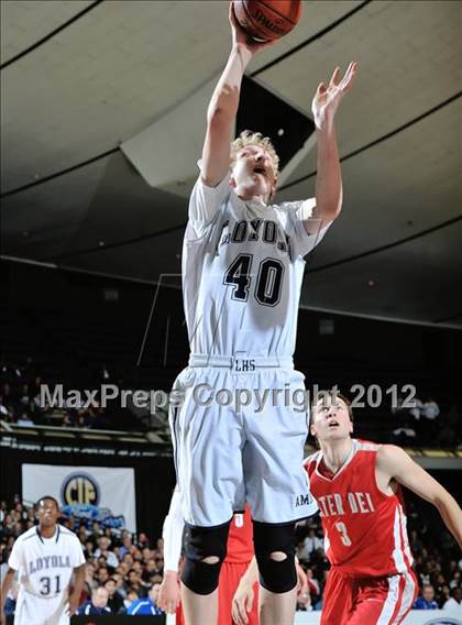 Thumbnail 2 in Mater Dei vs. Loyola (CIF SS D1AA Semifinal) photogallery.