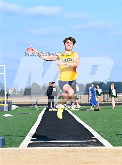 Thumbnail 1 in Pendleton Heights at Delta (Long Jump) photogallery.