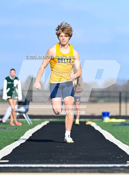 Thumbnail 1 in Pendleton Heights at Delta (Long Jump) photogallery.