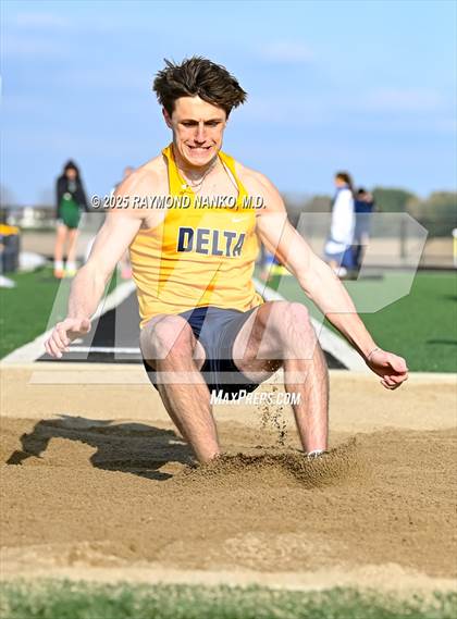 Thumbnail 2 in Pendleton Heights at Delta (Long Jump) photogallery.