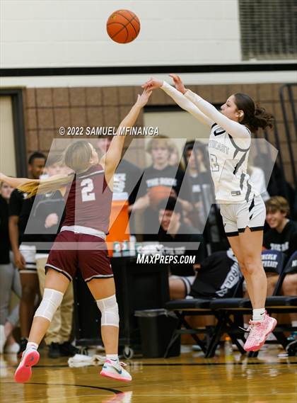 Thumbnail 3 in Columbus @ Lincoln Northeast photogallery.