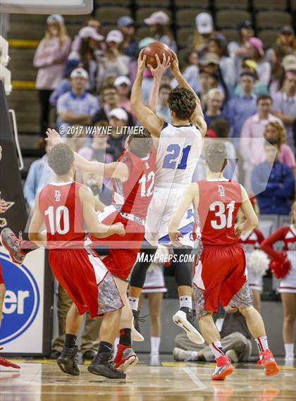 Thumbnail 1 in Dixie Heights vs Covington Catholic (Ninth Region) photogallery.