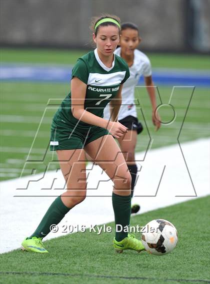 Thumbnail 3 in Incarnate Word vs Hockaday (National Elite Prep Showcase) photogallery.