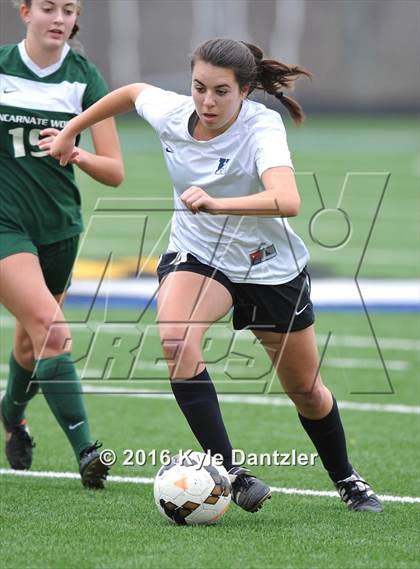 Thumbnail 3 in Incarnate Word vs Hockaday (National Elite Prep Showcase) photogallery.
