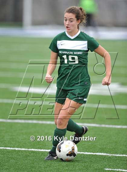 Thumbnail 1 in Incarnate Word vs Hockaday (National Elite Prep Showcase) photogallery.