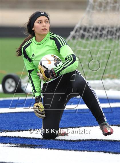 Thumbnail 2 in Incarnate Word vs Hockaday (National Elite Prep Showcase) photogallery.