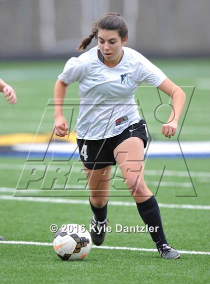 Thumbnail 2 in Incarnate Word vs Hockaday (National Elite Prep Showcase) photogallery.
