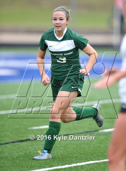 Thumbnail 2 in Incarnate Word vs Hockaday (National Elite Prep Showcase) photogallery.