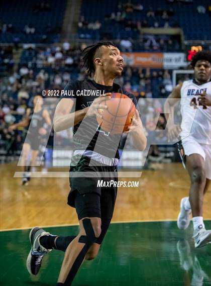 Thumbnail 2 in Auburn vs. Rainier Beach (WIAA 3A Final)  photogallery.