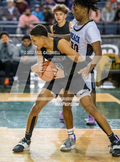Thumbnail 3 in Auburn vs. Rainier Beach (WIAA 3A Final)  photogallery.