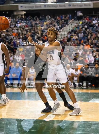 Thumbnail 2 in Auburn vs. Rainier Beach (WIAA 3A Final)  photogallery.