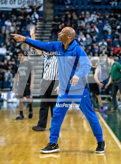 Thumbnail 3 in Auburn vs. Rainier Beach (WIAA 3A Final)  photogallery.