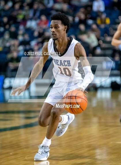 Thumbnail 2 in Auburn vs. Rainier Beach (WIAA 3A Final)  photogallery.