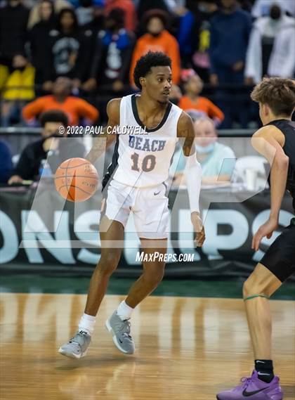 Thumbnail 1 in Auburn vs. Rainier Beach (WIAA 3A Final)  photogallery.