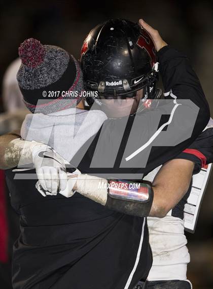 Thumbnail 3 in Rochester vs. Highland (IHSA 4A Semifinal) photogallery.