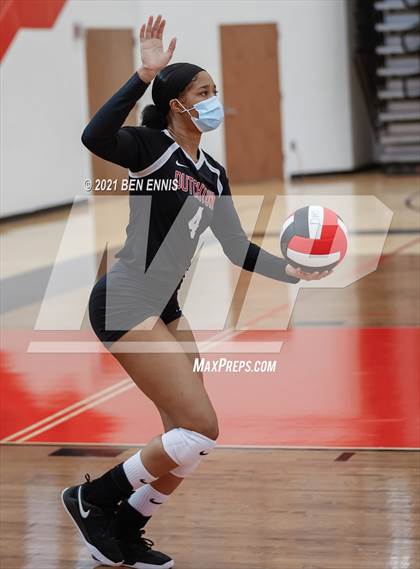 Thumbnail 1 in Dutchtown vs Perry photogallery.
