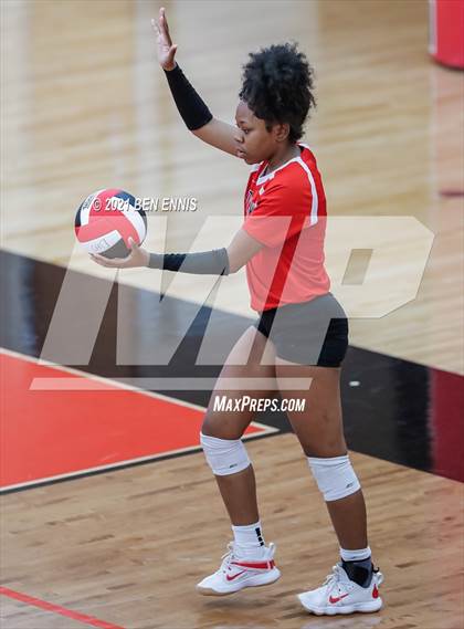 Thumbnail 1 in Dutchtown vs Perry photogallery.