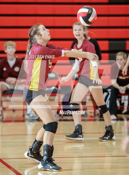 Thumbnail 3 in Dutchtown vs Perry photogallery.