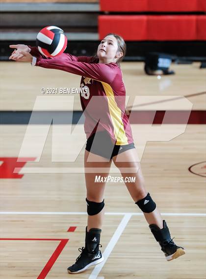 Thumbnail 3 in Dutchtown vs Perry photogallery.