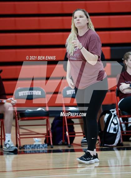 Thumbnail 3 in Dutchtown vs Perry photogallery.