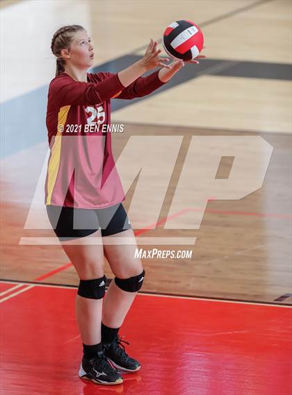 Thumbnail 1 in Dutchtown vs Perry photogallery.