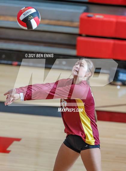 Thumbnail 2 in Dutchtown vs Perry photogallery.