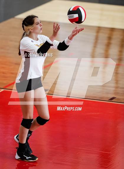 Thumbnail 2 in Dutchtown vs Perry photogallery.