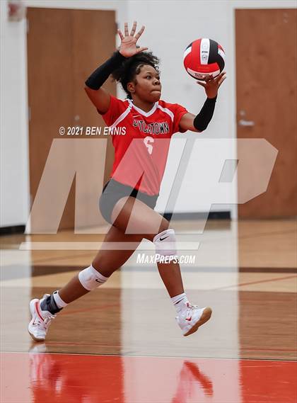 Thumbnail 1 in Dutchtown vs Perry photogallery.