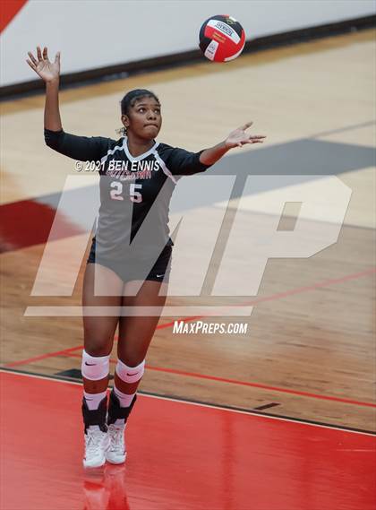 Thumbnail 1 in Dutchtown vs Perry photogallery.