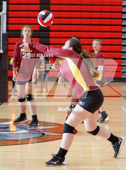 Thumbnail 2 in Dutchtown vs Perry photogallery.