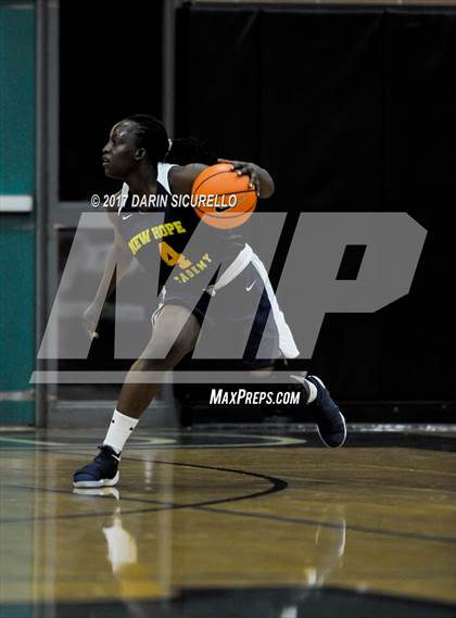 Thumbnail 3 in La Jolla Country Day vs. New Hope Academy (NIKE Tournament of Champions) photogallery.