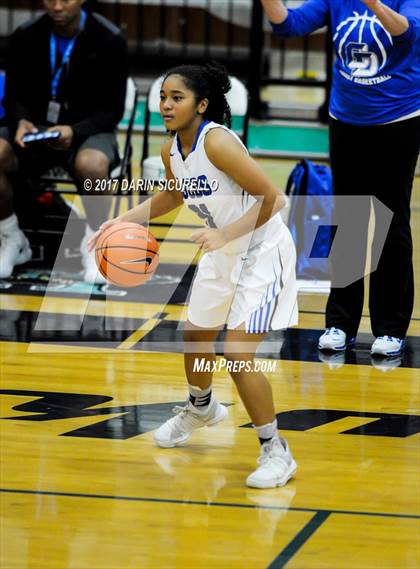 Thumbnail 1 in La Jolla Country Day vs. New Hope Academy (NIKE Tournament of Champions) photogallery.