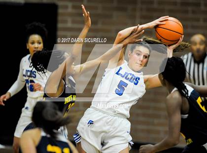 Thumbnail 1 in La Jolla Country Day vs. New Hope Academy (NIKE Tournament of Champions) photogallery.