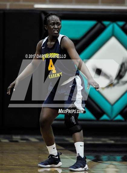 Thumbnail 3 in La Jolla Country Day vs. New Hope Academy (NIKE Tournament of Champions) photogallery.