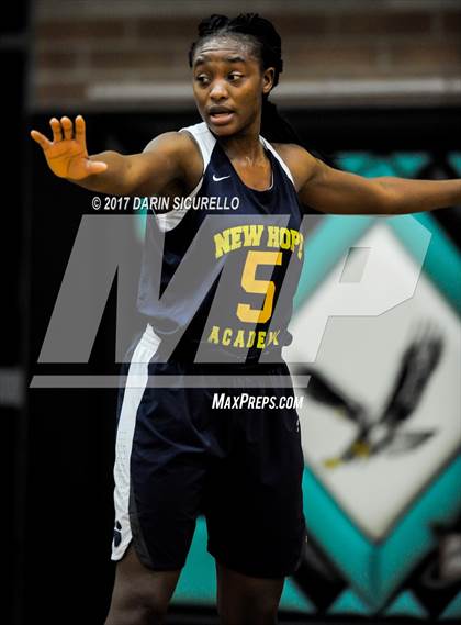 Thumbnail 3 in La Jolla Country Day vs. New Hope Academy (NIKE Tournament of Champions) photogallery.