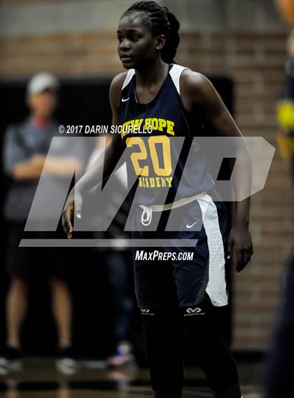 Thumbnail 3 in La Jolla Country Day vs. New Hope Academy (NIKE Tournament of Champions) photogallery.