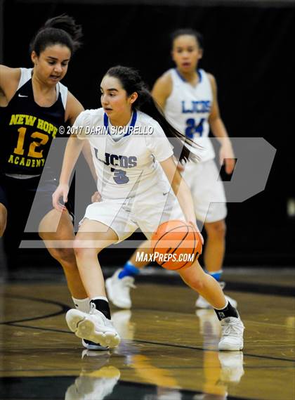 Thumbnail 1 in La Jolla Country Day vs. New Hope Academy (NIKE Tournament of Champions) photogallery.