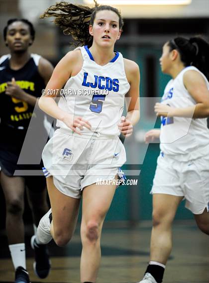 Thumbnail 1 in La Jolla Country Day vs. New Hope Academy (NIKE Tournament of Champions) photogallery.