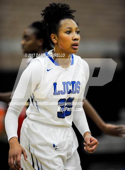 Thumbnail 1 in La Jolla Country Day vs. New Hope Academy (NIKE Tournament of Champions) photogallery.