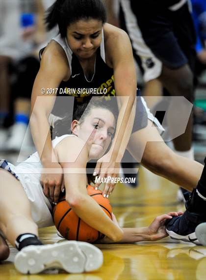Thumbnail 3 in La Jolla Country Day vs. New Hope Academy (NIKE Tournament of Champions) photogallery.