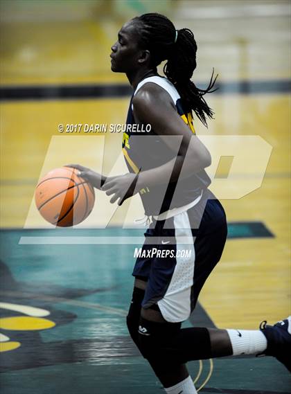 Thumbnail 2 in La Jolla Country Day vs. New Hope Academy (NIKE Tournament of Champions) photogallery.