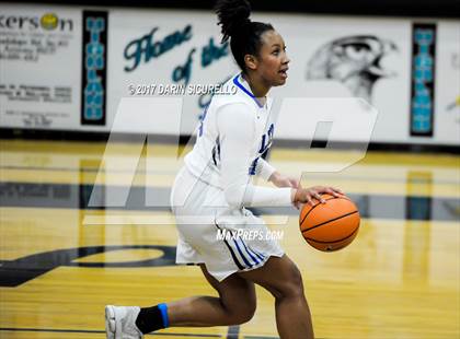Thumbnail 1 in La Jolla Country Day vs. New Hope Academy (NIKE Tournament of Champions) photogallery.