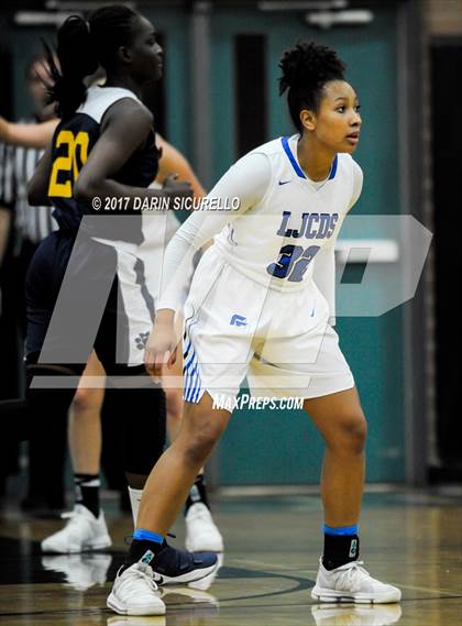 Thumbnail 3 in La Jolla Country Day vs. New Hope Academy (NIKE Tournament of Champions) photogallery.