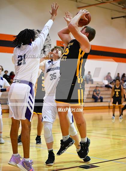 Thumbnail 2 in Rosebud-Lott vs Aggieland Home School (Koppers Tournament) photogallery.
