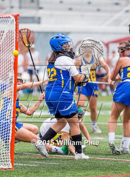 Thumbnail 1 in West Genesee vs. West Islip (NYSPHSAA Class A Semifinal) photogallery.